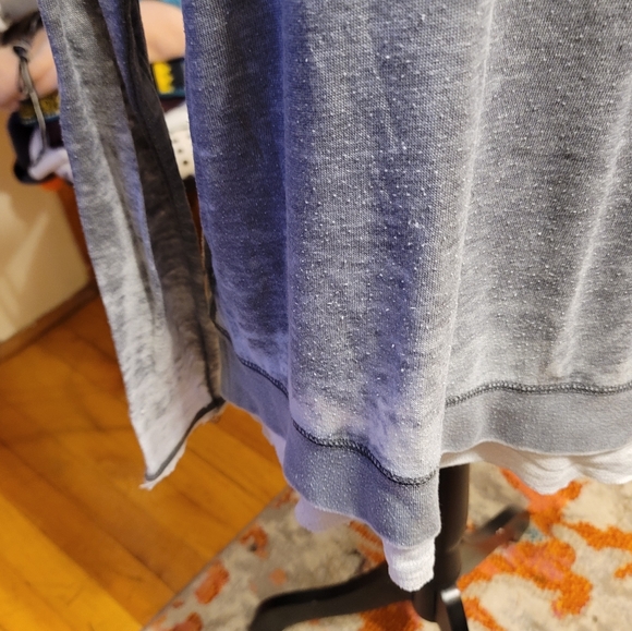 Comfy long Sleeve double layer look Top - Picture 4 of 11